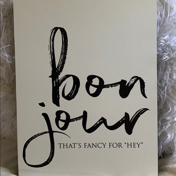 Meet your Posher, Elle - Picture 4 of 6